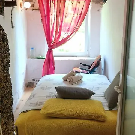 Δωμάτια σε οικογενειακή κατοικία Sandomil River-beach Nest Seia